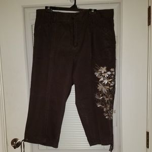 Women’s Capris